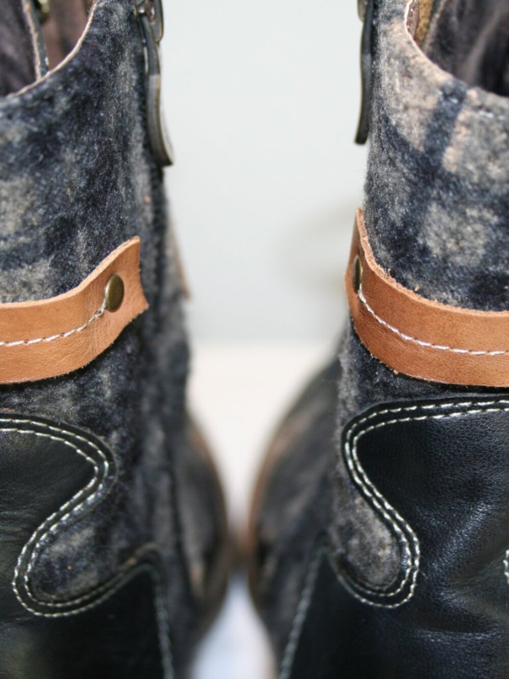 L'Artiste by Spring Step Eguine Plaid & Leather Lace-up Boot EU39 or 8 US - Picture 2 of 11